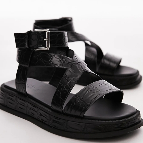 Topshop Shoes - Top Shop Chunky Strappy Sandals US 6.5 UK 4